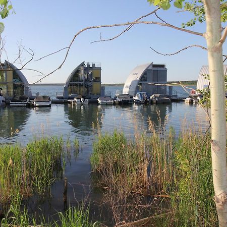 Schwimmende Ferienwohnung Sundowner Elsterheide Exterior foto
